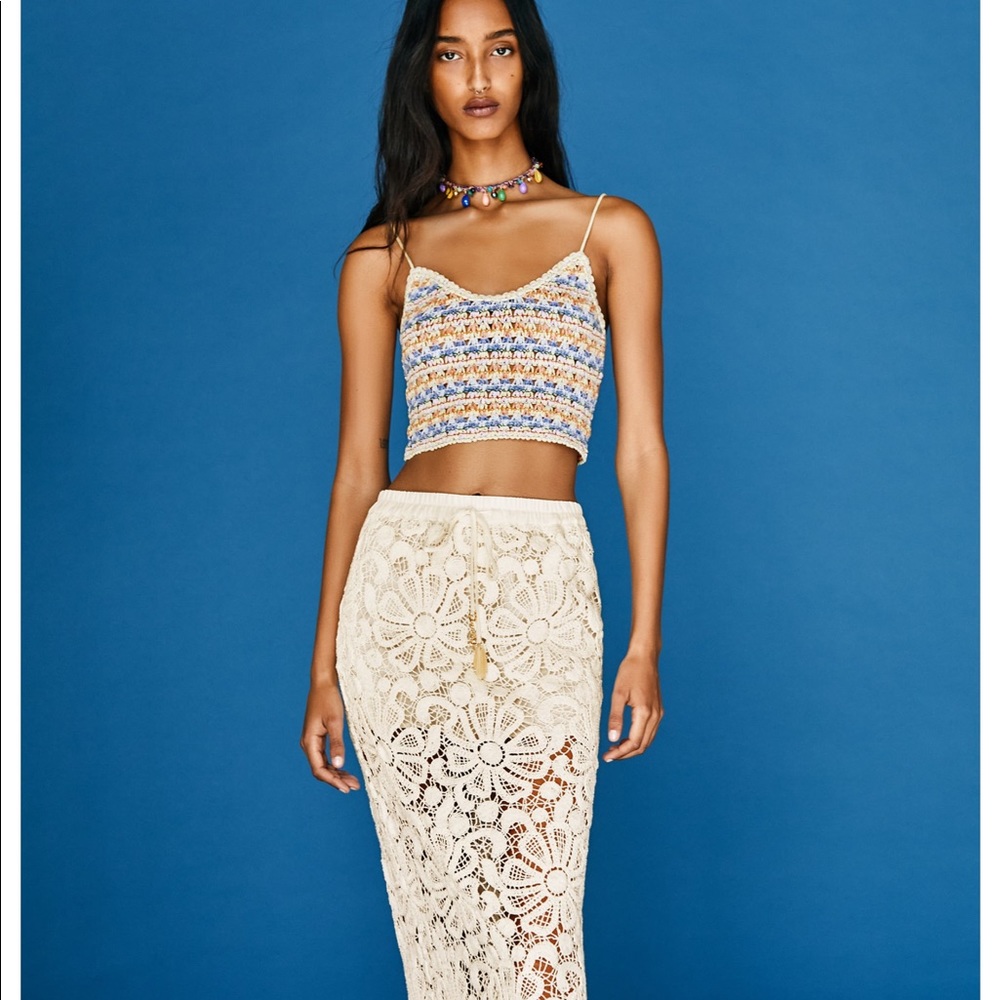 CROCHETED STRAIGHT SKIRT